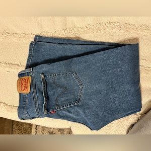 Levi’s Boyfriend jean. Cropped. Distressed.